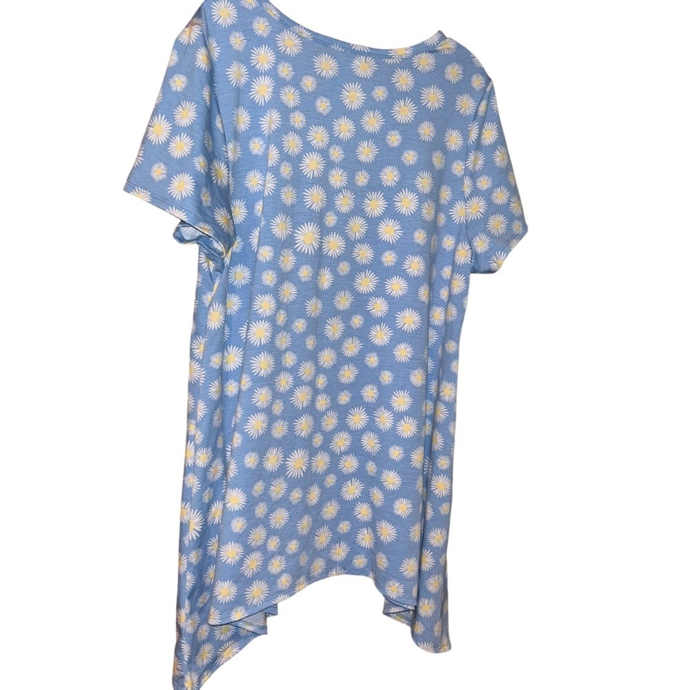 Lularoe Melissa blue daisy tunic asymmetrical shirt top plus size 2x xxl - Picture 3 of 3
